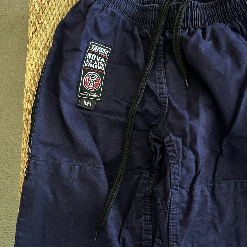 Tatami Kids Blue Jiu-Jitsu Gi Set size M1 - Picture 3 of 4